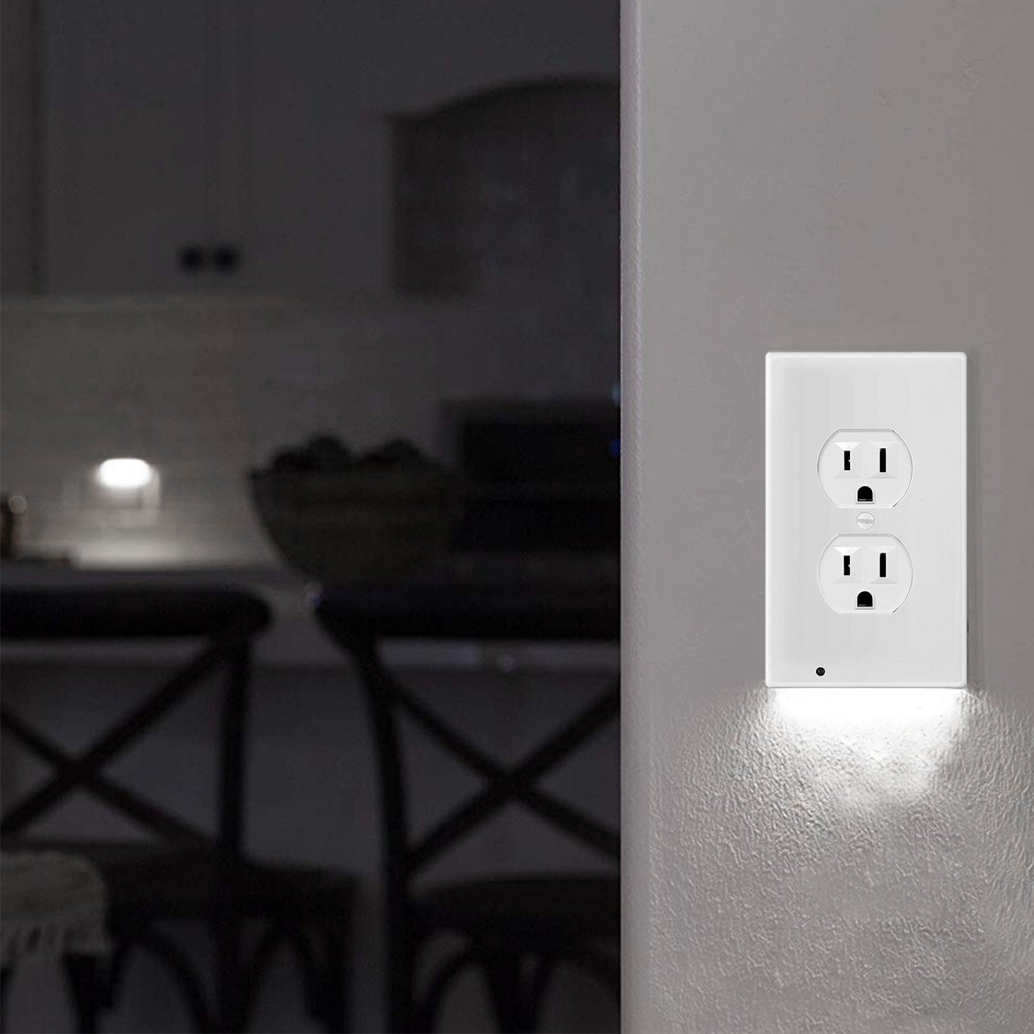 US Wall Outlet Cover Wall Plate with 3-LED Dusk To Down Sensor Night Lights For Sale Online