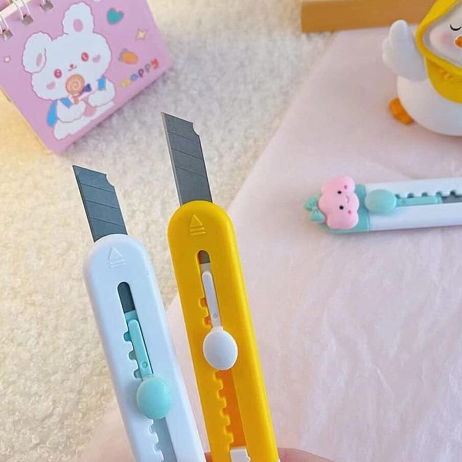 4-Pieces: Retractable Mini Art Cutter For Nice