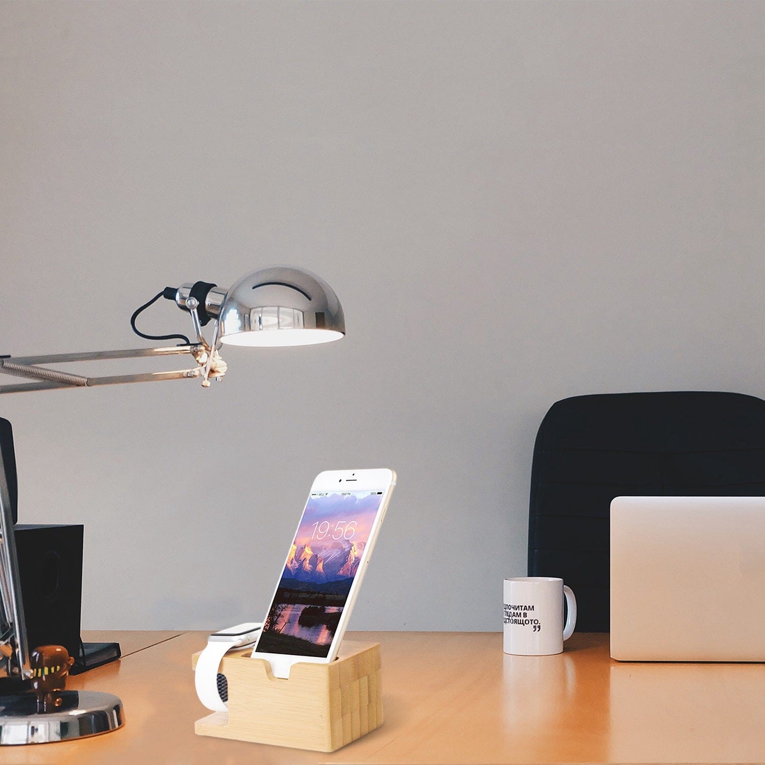 Bamboo Wood Charging Stand for Apple Watch Latest