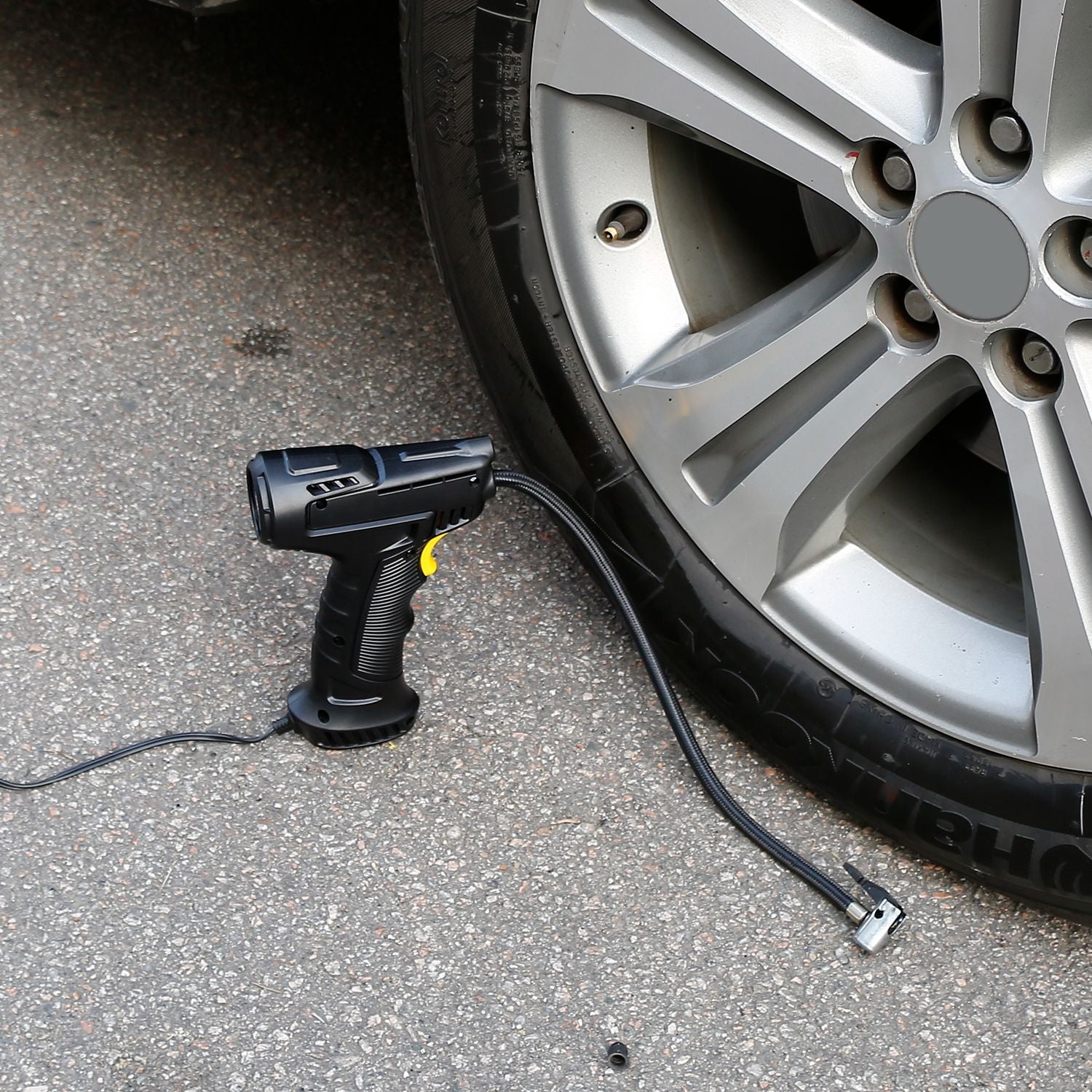 12V Digital Car Tire Inflator with LED Light 150 PSI Cheap New Arrival