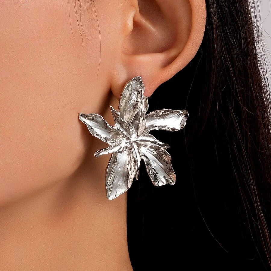 4-Pairs: Women's Textured Metal Flower Design Stud Earrings Free Shipping Footlocker Finishline