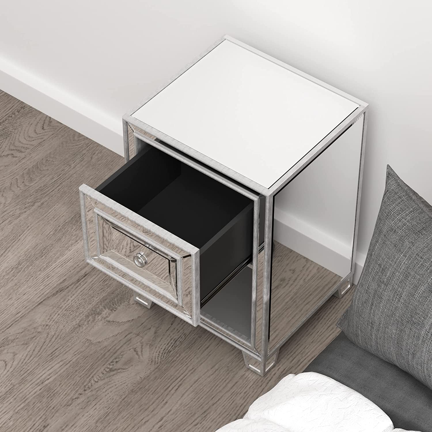 Mirrored Accent Bedside Coffee Table Marketable Cheap Pice