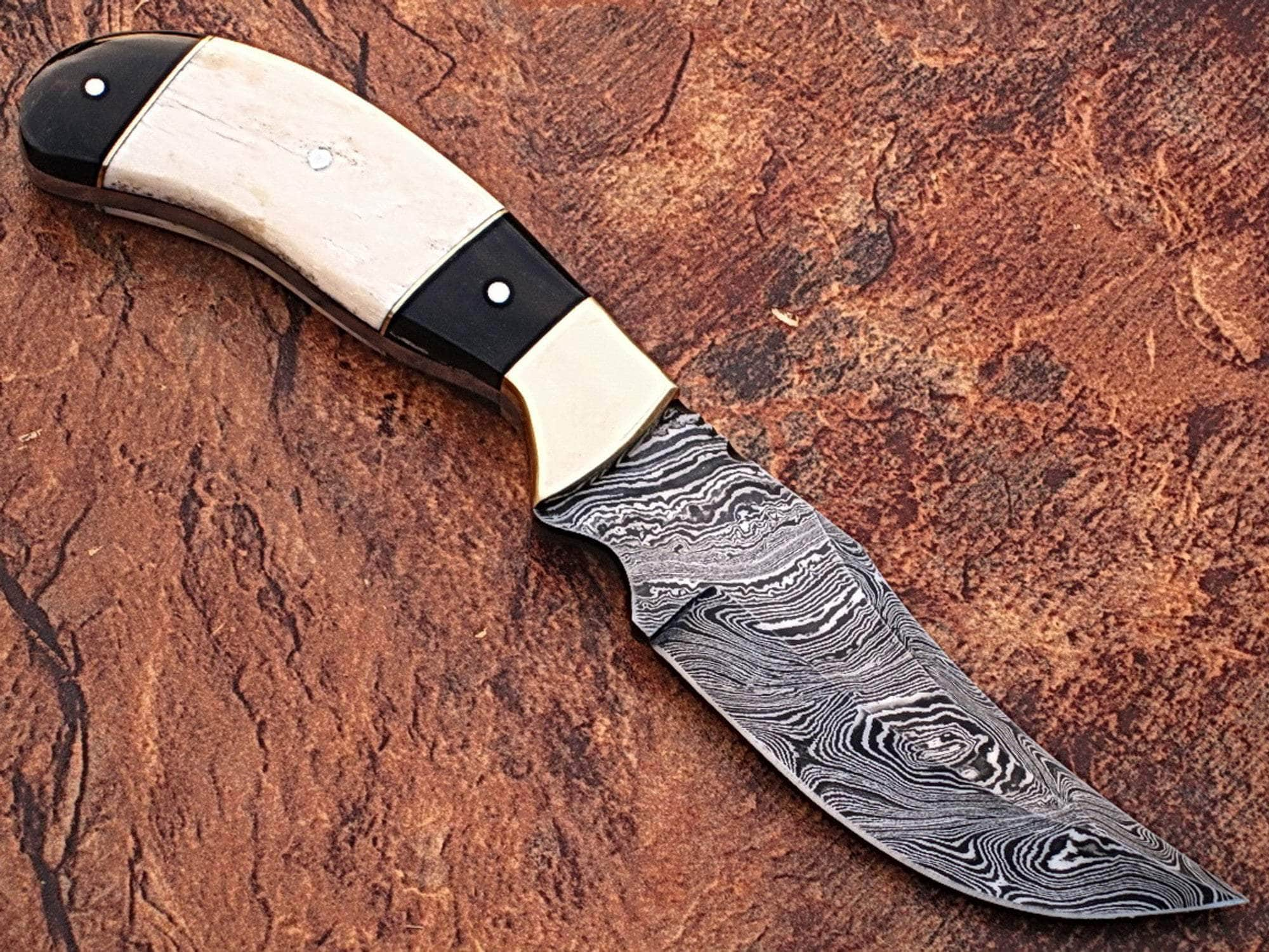 White Deer Damascus Hunting Knife, 4.5 Blade, Buffalo Horn/Camel Bone Handle, Sheath DM-2165 Buy Cheap 2025 New