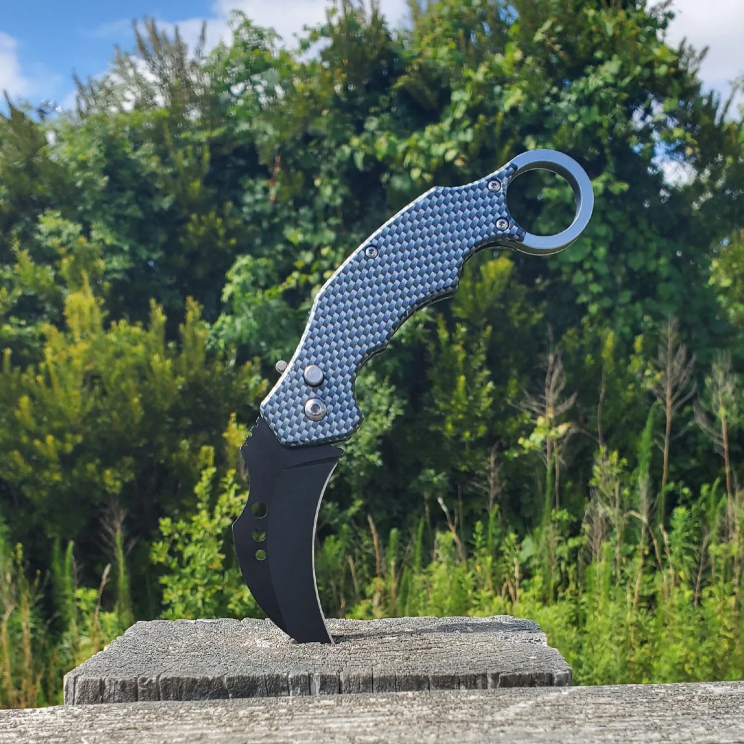 5.25 Karambit Automatic Knife Footlocker Pictures