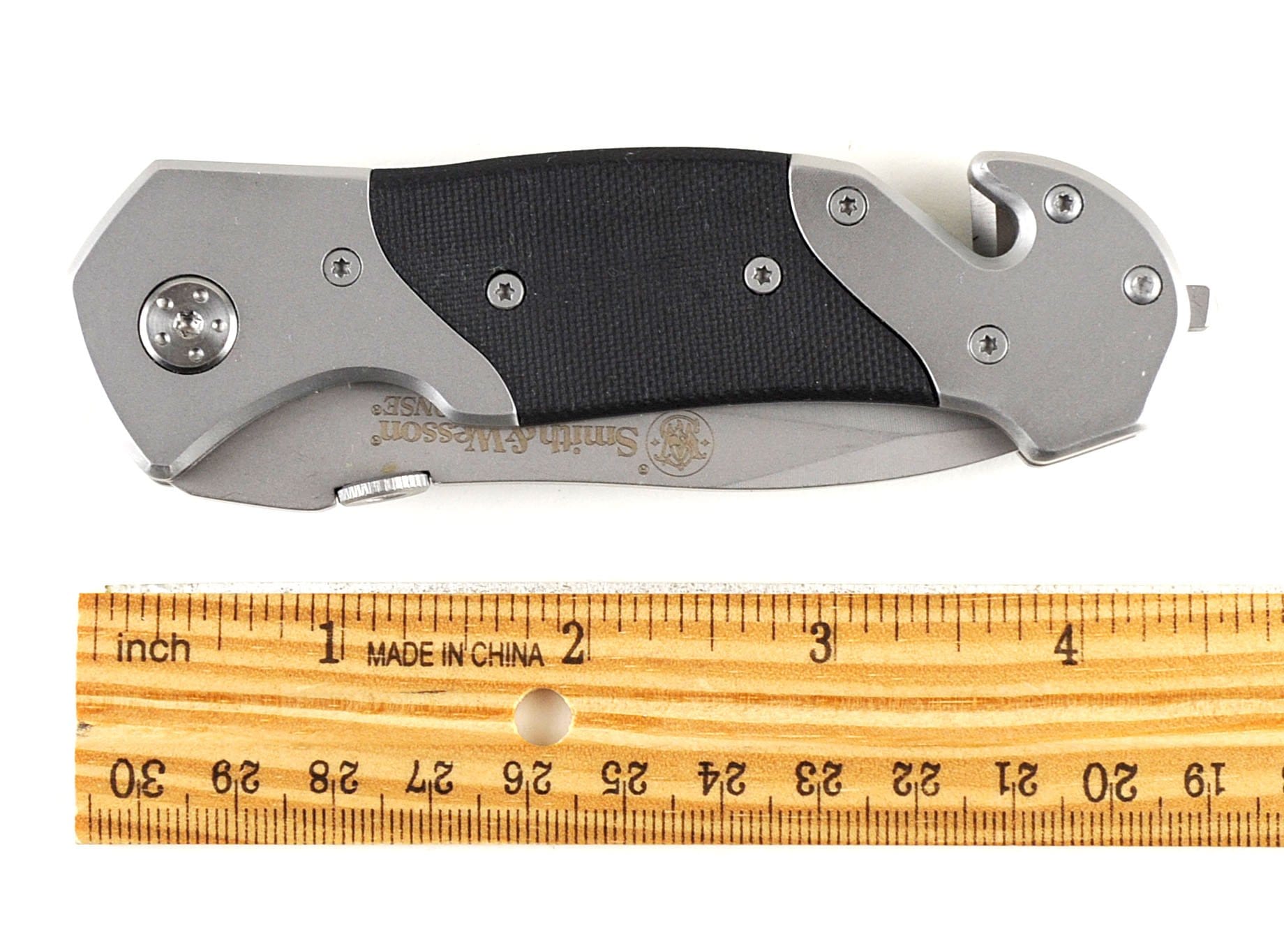 Smith & Wesson First Response Rescue Knife, 3.3 Plain Blade - SWFR Discount Shop