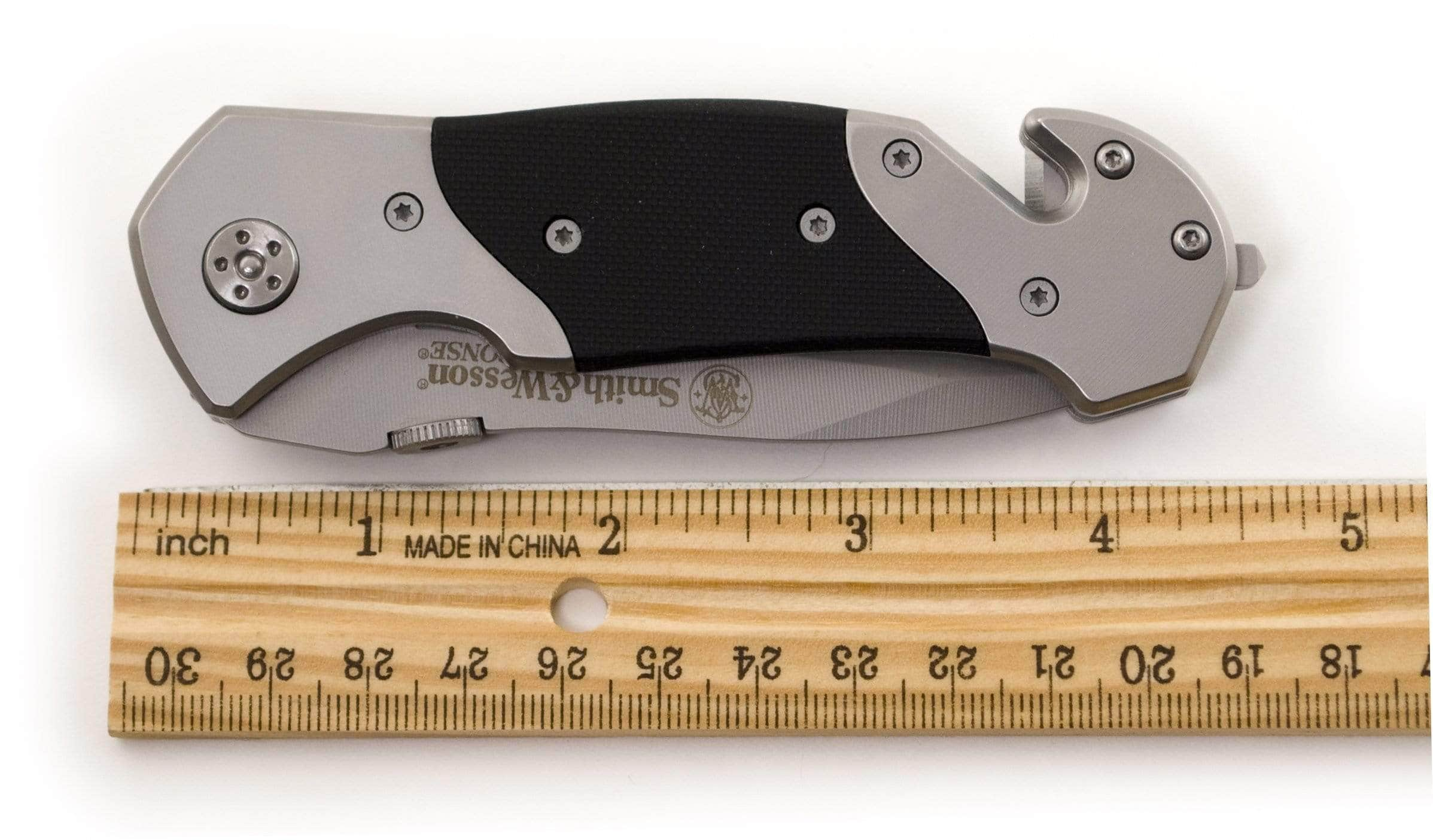 Smith & Wesson 1st Response Rescue Knife, 3.3 Serrated Blade - SWFRS Top Quality For Sale